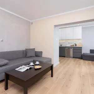 comfy-apartment-gromadzka-with-air-conditioning-terrace.krakowhotelspoland.com/