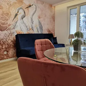 Flou 81, Parking & 700m Plaza Apartament